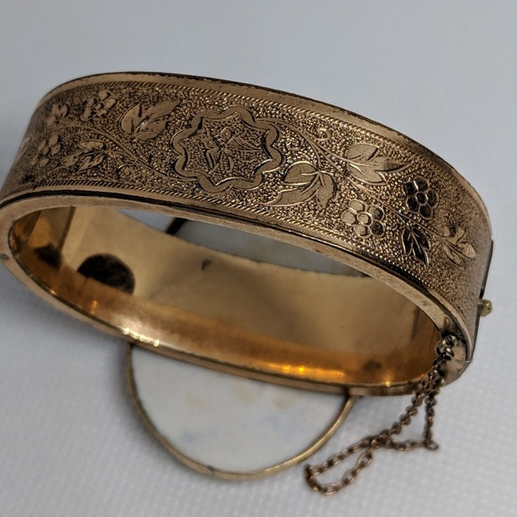 Victorian Antique Hinged Bracelet with Portrait - Picture 3 of 8